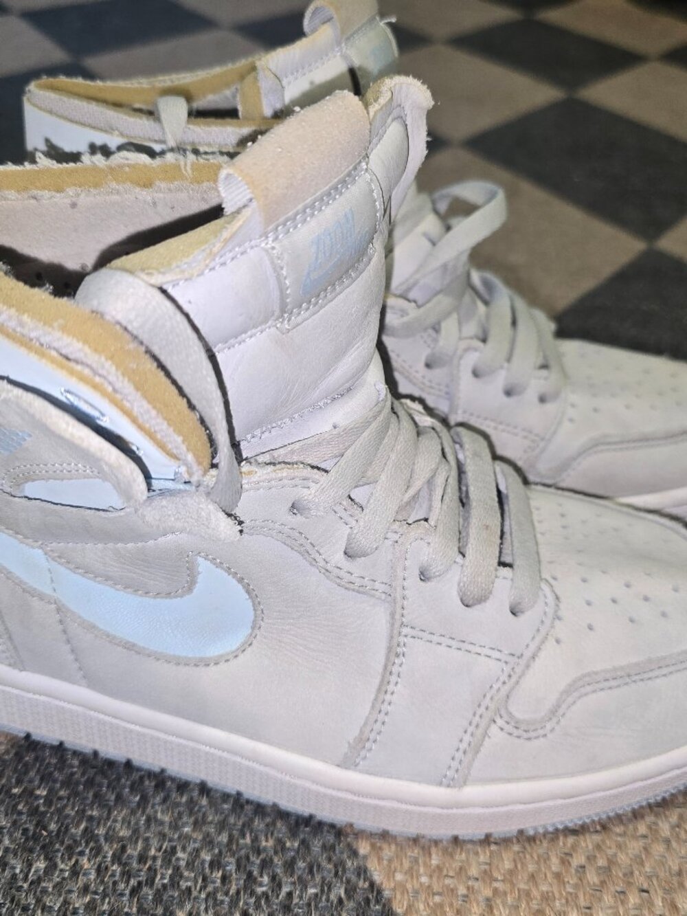 Air Jordan 1 High Zoom CMFT Grey Fog Women's Size 9 CT0979-004